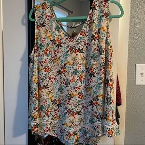 Ana Sleveless Floral Top